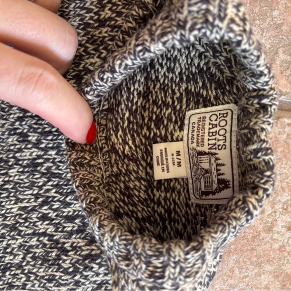 ROOTS baby girl dress - Picture 2 of 2